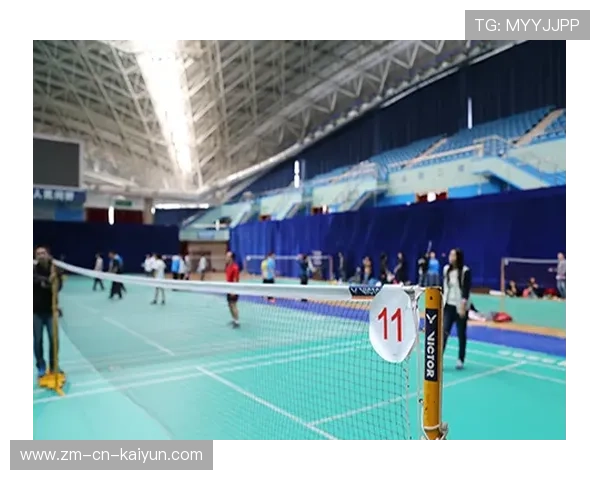 “东部新区赛场：六人制袋棍球给观众带来全新体验”